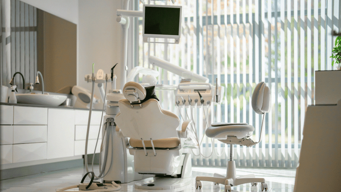 Expert Tips for Choosing the Right Dental Clinic in Al Ain